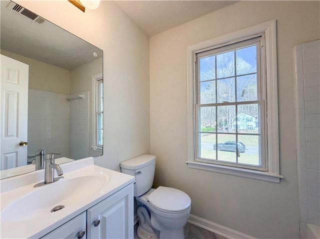 460 Hillsdale Drive, Fayetteville, GA 30214