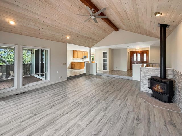 17572 Long Branch Ct, Penn Valley, CA 95946