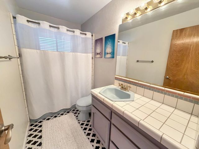 17572 Long Branch Ct, Penn Valley, CA 95946