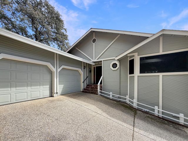 17572 Long Branch Ct, Penn Valley, CA 95946