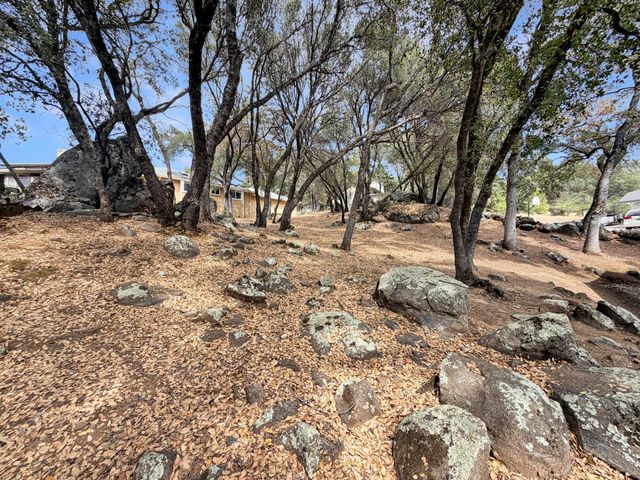 17572 Long Branch Ct, Penn Valley, CA 95946