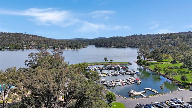 17572 Long Branch Ct, Penn Valley, CA 95946