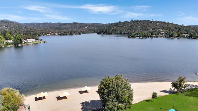 17572 Long Branch Ct, Penn Valley, CA 95946