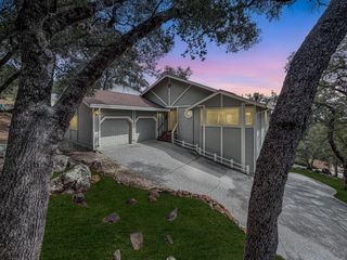 17572 Long Branch Ct, Penn Valley, CA 95946