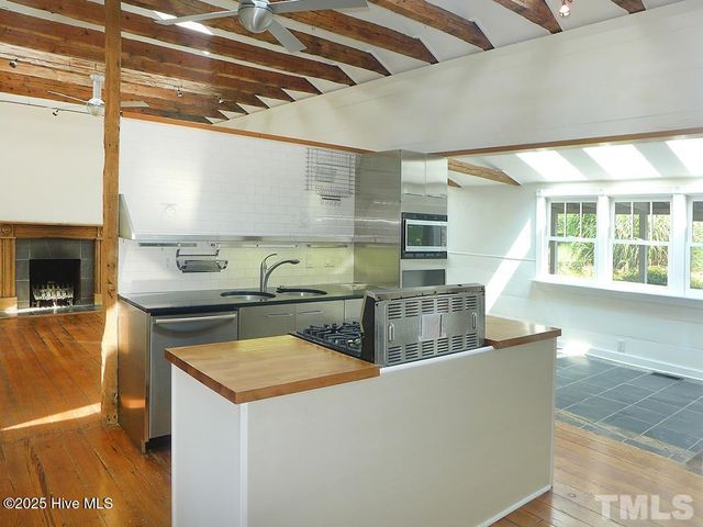 915 Phils Creek Road, Chapel Hill, NC 27516