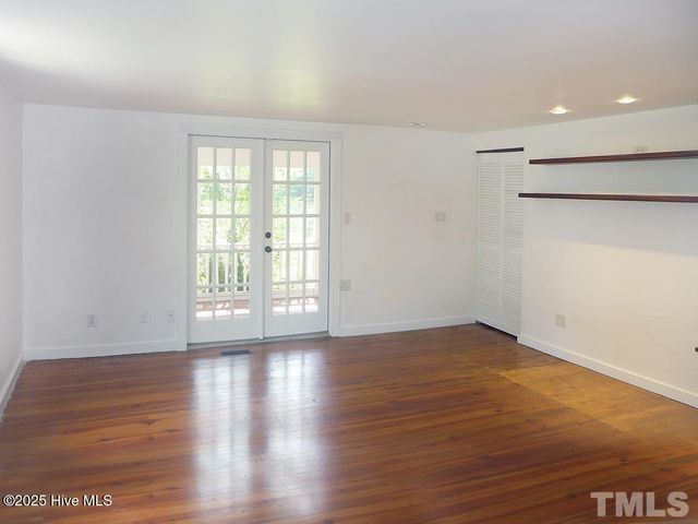 915 Phils Creek Road, Chapel Hill, NC 27516