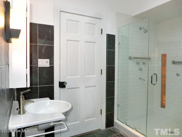 915 Phils Creek Road, Chapel Hill, NC 27516