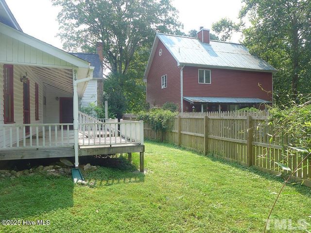 915 Phils Creek Road, Chapel Hill, NC 27516