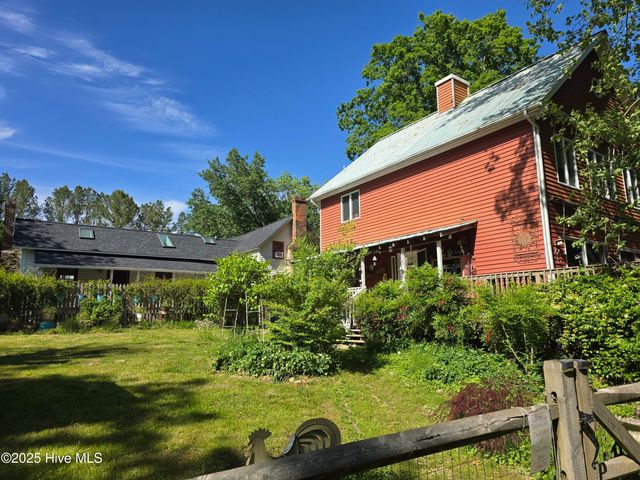 915 Phils Creek Road, Chapel Hill, NC 27516