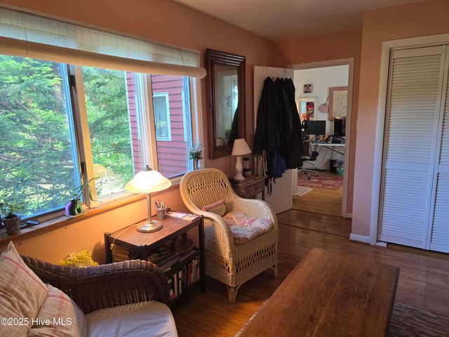 915 Phils Creek Road, Chapel Hill, NC 27516