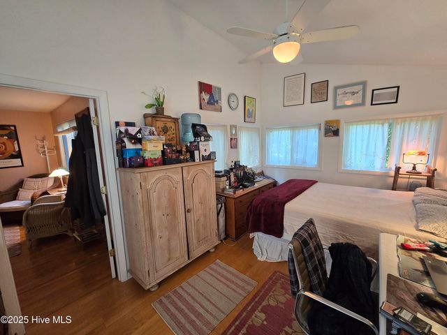 915 Phils Creek Road, Chapel Hill, NC 27516