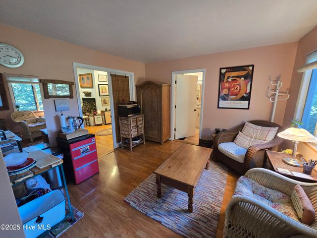 915 Phils Creek Road, Chapel Hill, NC 27516