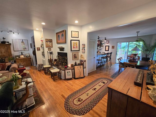 915 Phils Creek Road, Chapel Hill, NC 27516