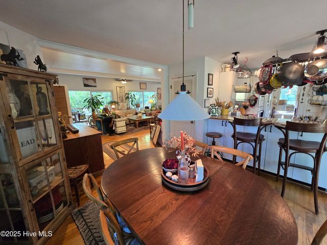 915 Phils Creek Road, Chapel Hill, NC 27516