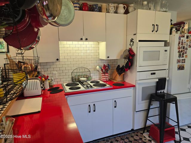 915 Phils Creek Road, Chapel Hill, NC 27516