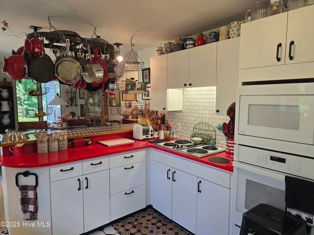 915 Phils Creek Road, Chapel Hill, NC 27516