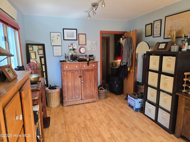 915 Phils Creek Road, Chapel Hill, NC 27516