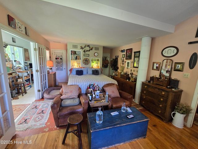 915 Phils Creek Road, Chapel Hill, NC 27516