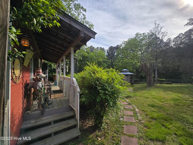 915 Phils Creek Road, Chapel Hill, NC 27516