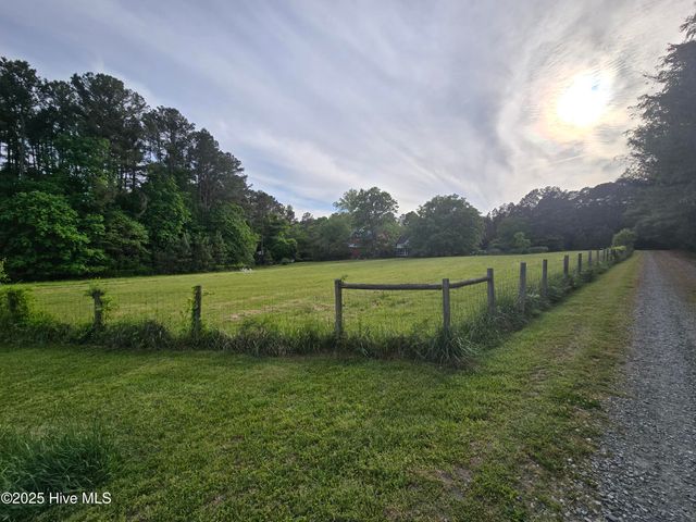 915 Phils Creek Road, Chapel Hill, NC 27516