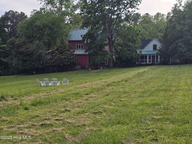 915 Phils Creek Road, Chapel Hill, NC 27516