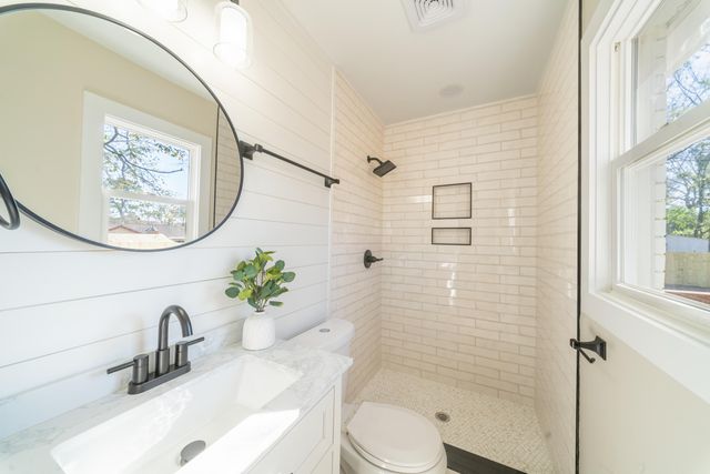 7643 Hillandale Road, North Charleston, SC 29420