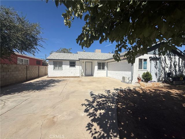 37815 Robina Avenue, Palmdale, CA 93550