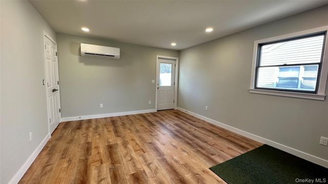 27 Southridge Drive 1, Glen Cove, NY 11542