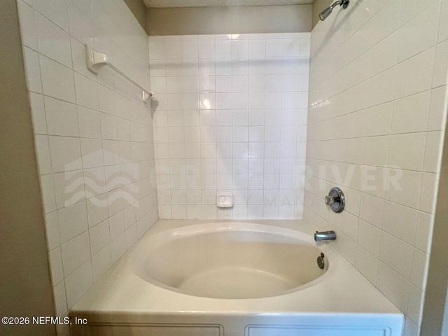 5285 BRIGHTON PARK Lane, Jacksonville, FL 32210