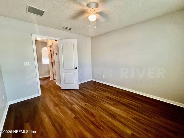 5285 BRIGHTON PARK Lane, Jacksonville, FL 32210