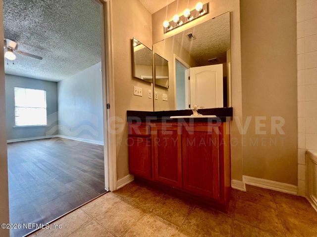 5285 BRIGHTON PARK Lane, Jacksonville, FL 32210