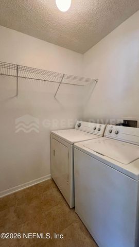 5285 BRIGHTON PARK Lane, Jacksonville, FL 32210