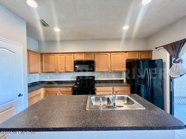 5285 BRIGHTON PARK Lane, Jacksonville, FL 32210