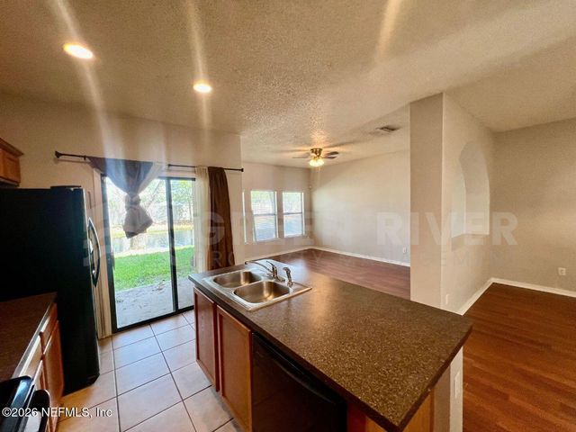 5285 BRIGHTON PARK Lane, Jacksonville, FL 32210