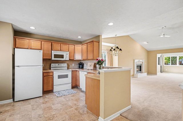 1117-1 Fountain View Circle, Holland City, MI 49423