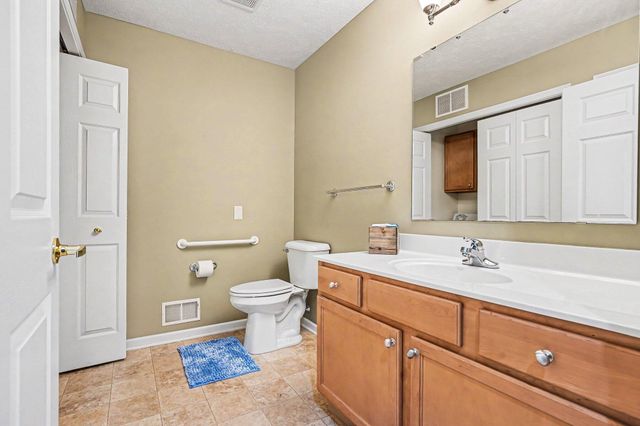 1117-1 Fountain View Circle, Holland City, MI 49423