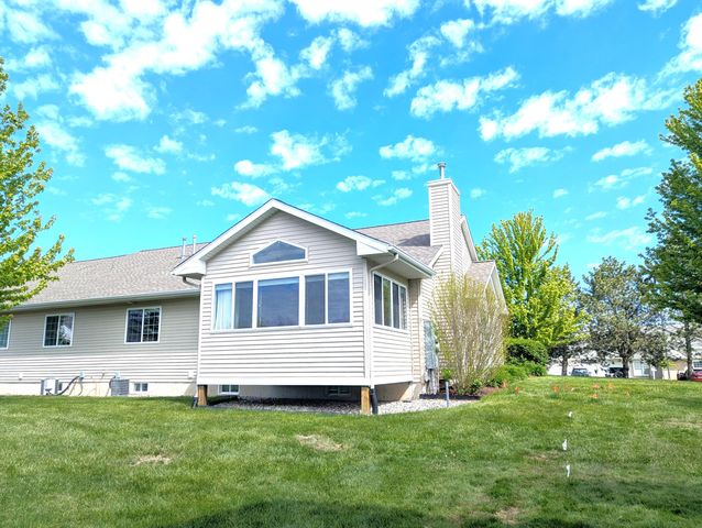 1117-1 Fountain View Circle, Holland City, MI 49423