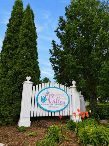 1117-1 Fountain View Circle, Holland City, MI 49423