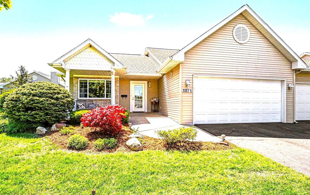 1117-1 Fountain View Circle, Holland City, MI 49423