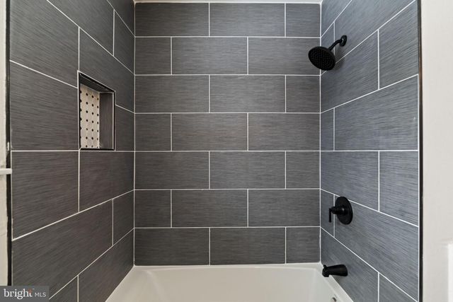 395 MONTGOMERY DR, Mantua, NJ 08051