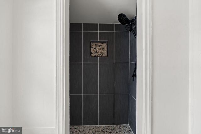 395 MONTGOMERY DR, Mantua, NJ 08051