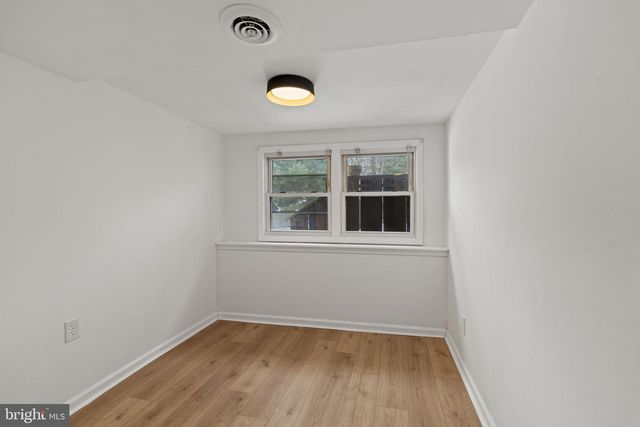 395 MONTGOMERY DR, Mantua, NJ 08051