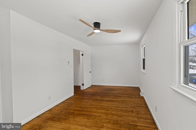 395 MONTGOMERY DR, Mantua, NJ 08051