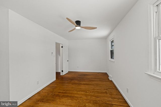 395 MONTGOMERY DR, Mantua, NJ 08051