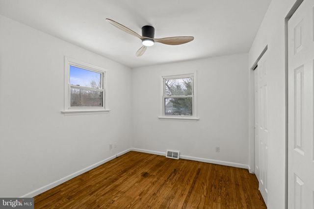 395 MONTGOMERY DR, Mantua, NJ 08051