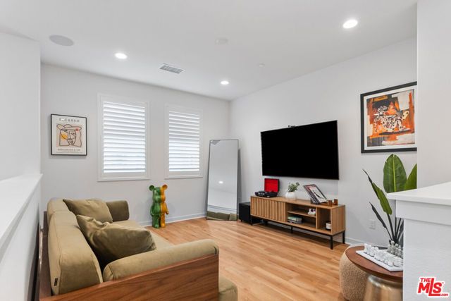 18130 Radiance Lane, Santa Clarita, CA 91350