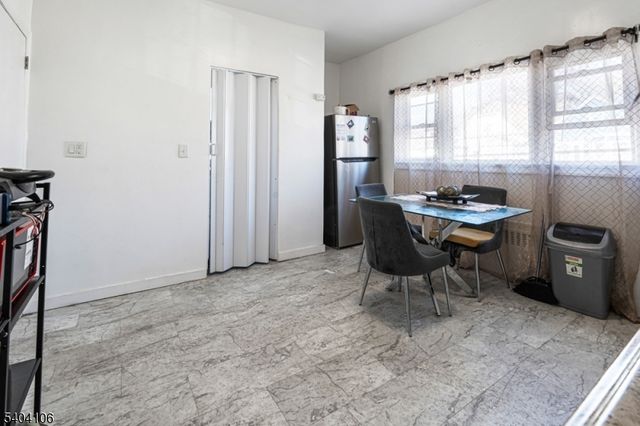 492 E 26Th St, Paterson City, NJ 07514