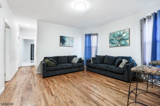 492 E 26Th St, Paterson City, NJ 07514