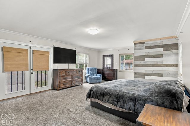 27 W Roberts Road, Indianapolis, IN 46217