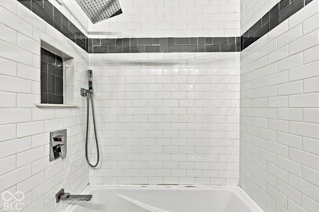 27 W Roberts Road, Indianapolis, IN 46217